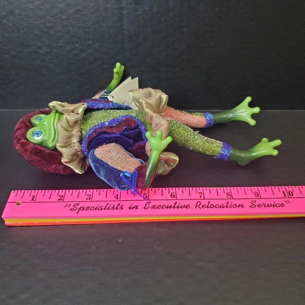 Mr. Mistletoad Frog Prince Christmas‎ Around the World Donna Stevens